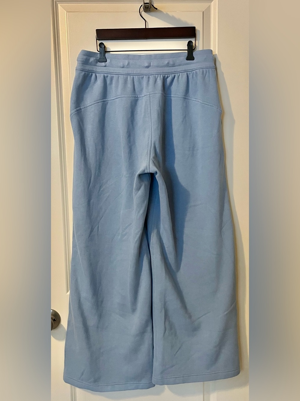 Lululemon Scuba Mid-Rise Wide-Leg Pant Size Large - Picture 7 of 7